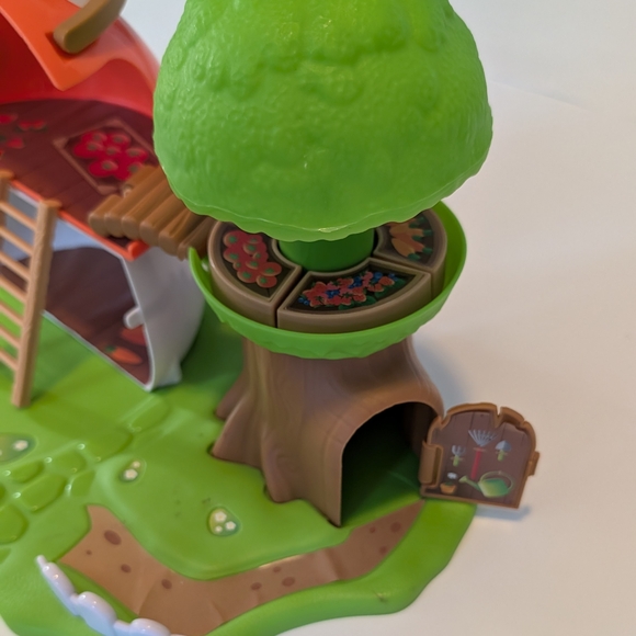 Timber Tots Klorofil Mushroom Surprise House Playset with Leo the Fox Figure - Picture 4 of 10